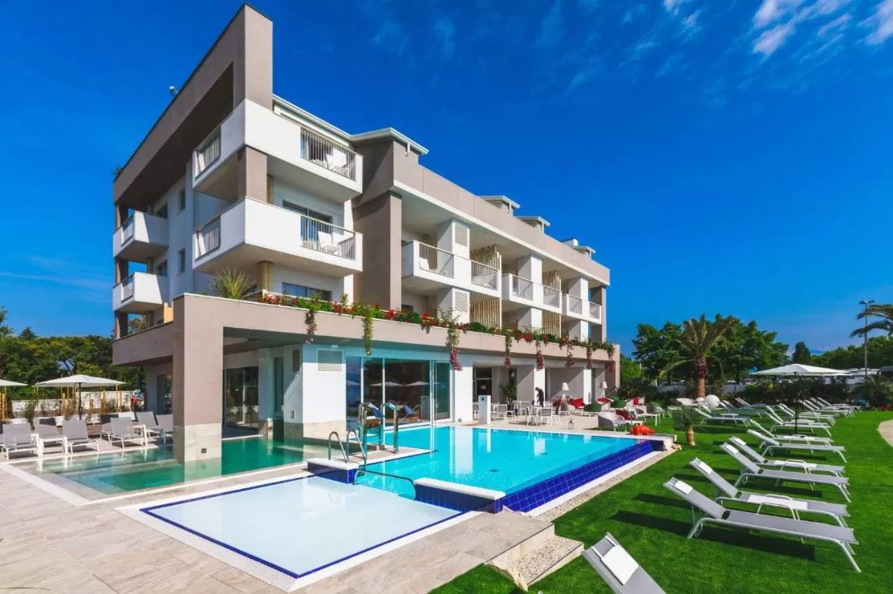 Fachada del Hotel Ocelle